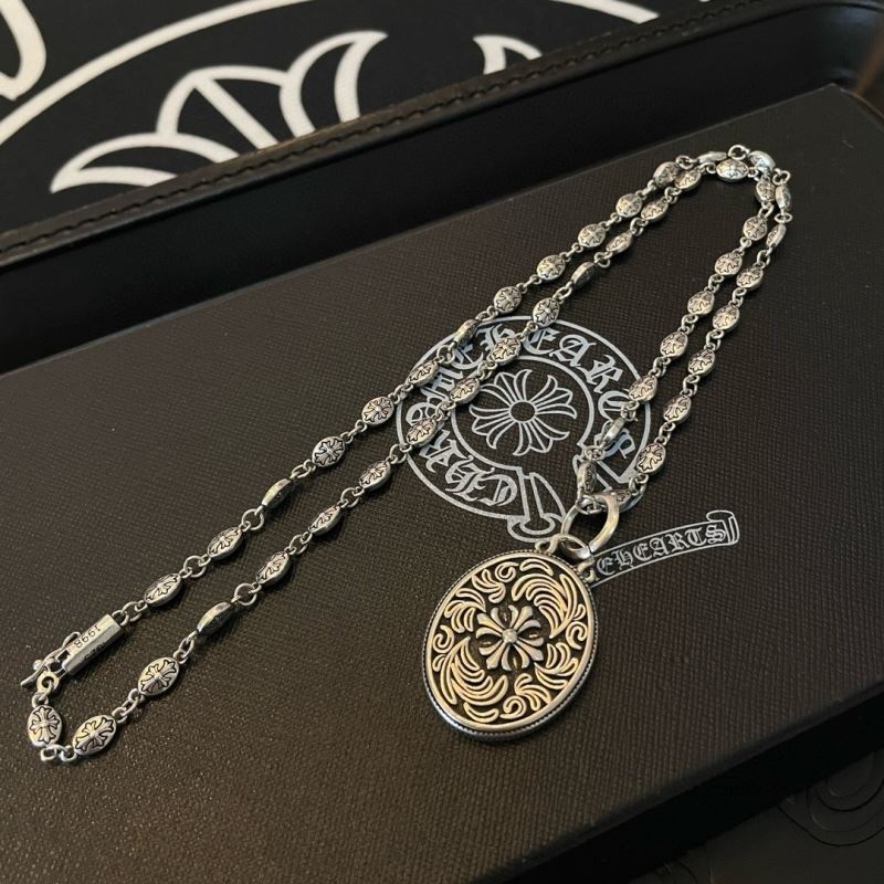 Ch*0me He**ts necklaces